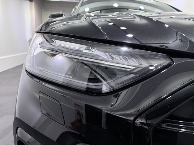 �}�g���N�XOLED�w�b�h���C�g�͑Ό��Ԃ�O���𑖂�N���}�ɒ��ڌ����Ǝ˂��Ȃ��悤�Ɏ����ŃR���g���[�����Ȃ���A����ȊO�̎ԊԃG���A����ӂ͖��邭�Ƃ炷�̂Ŕς킵�����[�E�n�C�r�[���̐ؑւ����s�v�ł��B