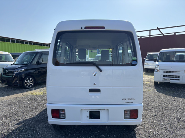 �����������ԗ��̓���̓��[�`���[�u�����������������������������