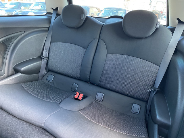 MINI�Ȃ�ł͂̃z�[���h�͂̍����V�[�g���g�p���Ă���܂��B��Ȃɂ́A�`���C���h�V�[�g����t�\�ł��B