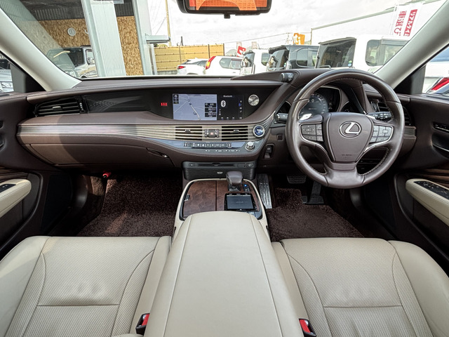 H30�N��LS500h��I�p�b�P�[�W�ɓ��ɂł�!���[�J�[�I�v�V�����̃}�[�N���r���\���T�E���h�V�X�e���⃀�[�����[�t�����̍��Y�ŏ㋉�Z�_���ł�!