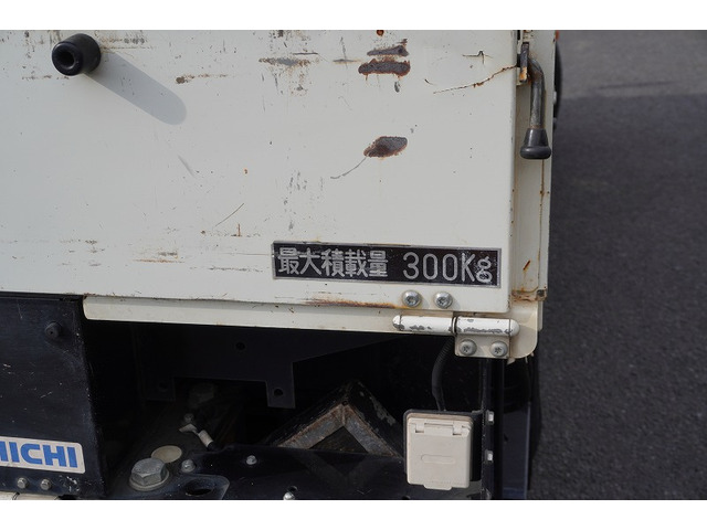 �V�Ԓ����������Ă���܂��B���g�p�̎ԂȂǂ����Ŕ[���������g���b�N����������u���Ă���܂��̂ł������������B