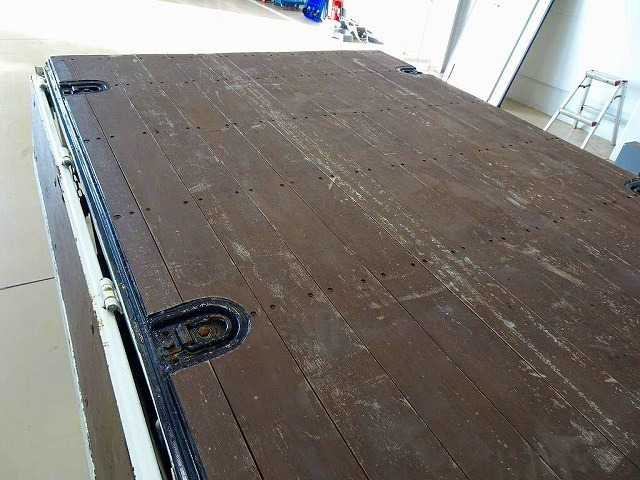 �ב����:208&times;161&times;35 �O���J �ב���{�f�[����d����/���˂��S�� ���ߍ��݃t�b�N2�� �O���Ďȍ|���� ���A�A�I���`�F�[��2��