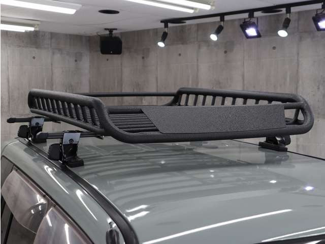 �V�i���[�t���b�N�t���ł�!�L�����v��A�E�g�h�A�V�[���Ȃǂɍs�����ȂǁA��������̉ו����^�ԍۂɖ��ɗ��֗��ȃA�C�e���ł���