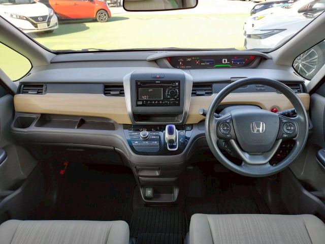 フリード1.5 ハイブリッド G