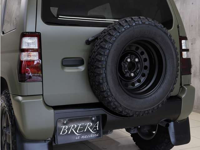 ���A�o���p�[���}�b�g�u���b�N�ɓh�蕪���y�C���g���{���Ă��܂��B