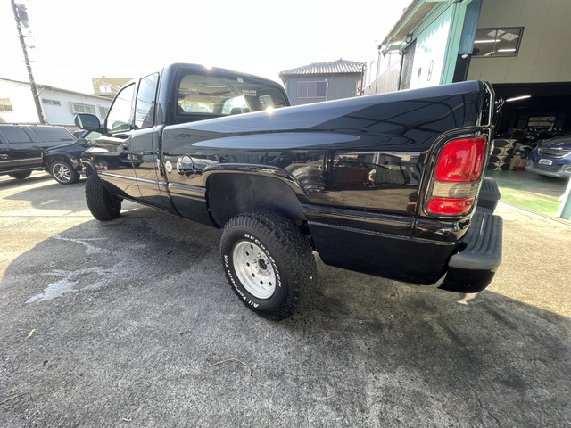 ���q�l�Ɉ��S�ŉ��K�ȃJ�[���C�t���y����Œ������߂ɁA���ЃI���W�i���̃v�����𐔑������p�ӂ��Ă���܂��B