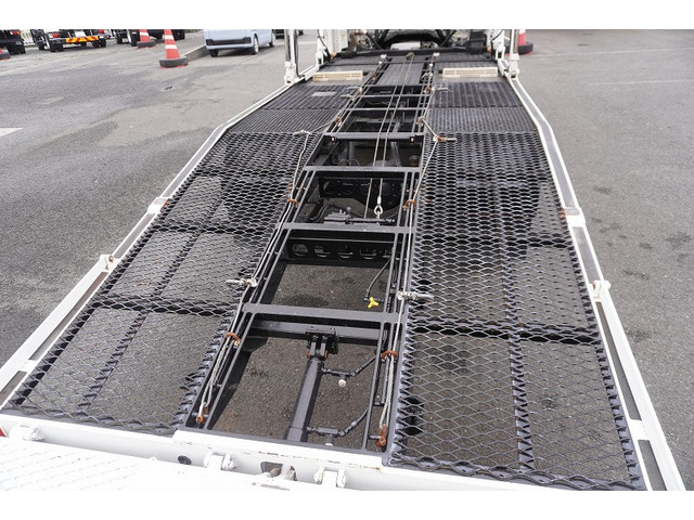 �V�Ԓ����������Ă���܂��B���g�p�̎ԂȂǂ����Ŕ[���������g���b�N����������u���Ă���܂��̂ł������������B