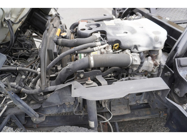 �L�x�ȃg���b�N�A���p�ԁA�n�C�G�[�X�Ȃǎ�舵���Ă���܂��B��xHP�������������Bhttp://www.vantruck.co.jp/