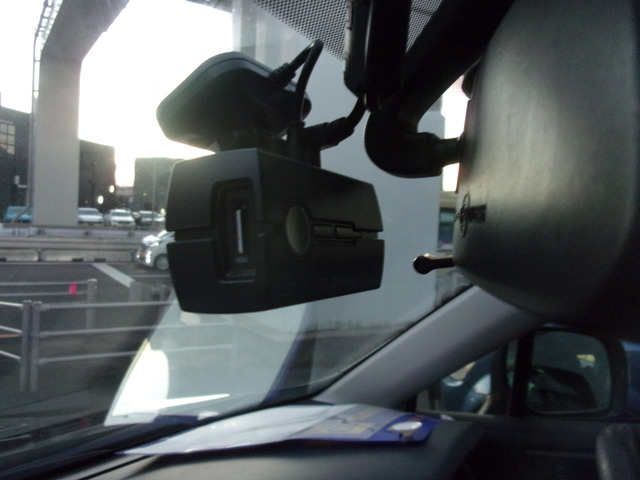 �����I�v�V�����h���C�u���R�[�_�[�B