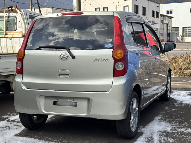 ���Ђł͎ԗ��̓h���E�ˑ����������Ă���܂��̂� ���C�y�Ɏ��q�E�[�ԁE�����E����Ȃǂ��₢���킹�������B �܂��A���X�̉c�Ƃ�9������18���܂łƂȂ��Ă���܂��B