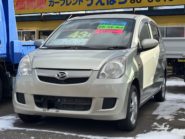 ミラ(ダイハツ) X 4WD　5MT/AC/PW/ライトレベライザー 中古車画像