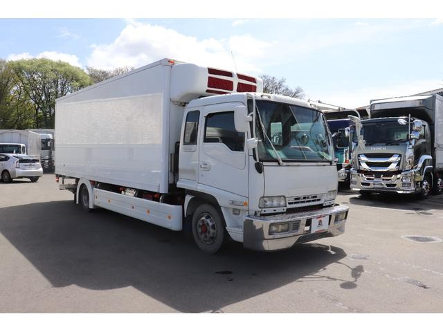 フォワード冷蔵冷凍車