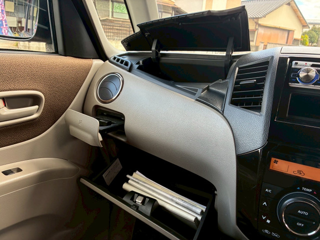 ���[�{�b�N�X���������񂠂�܂��B