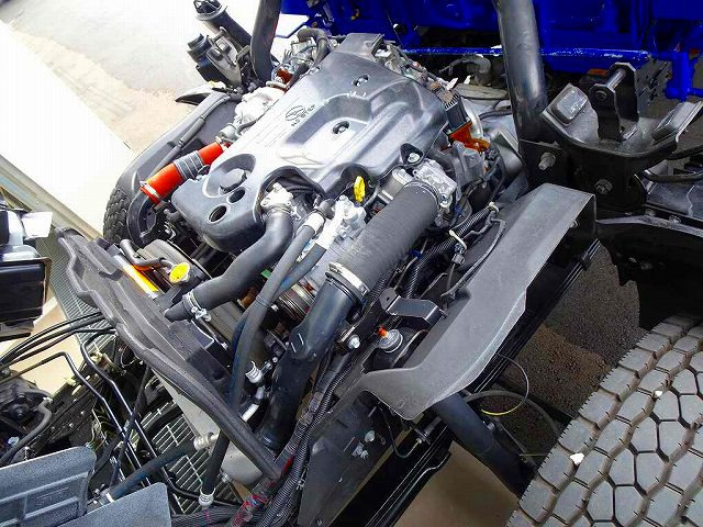 �G���W�����[��