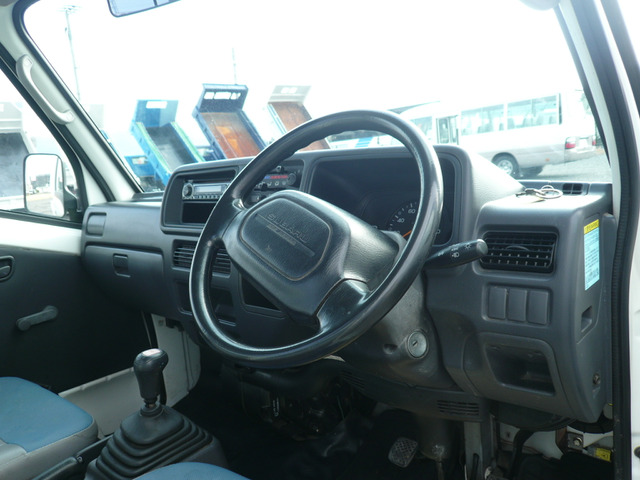 ���E���L���̂ŁA�y�g���̉^�]�Ɋ���Ă��Ȃ����ɂ��������߂ł���