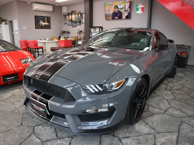 マスタングシェルビー GT350