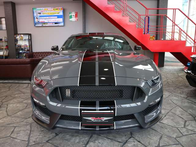 マスタングシェルビー GT350
