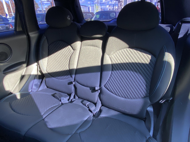 MINI�Ȃ�ł͂̃z�[���h�͂̍����V�[�g���g�p���Ă���܂��B��Ȃɂ́A�`���C���h�V�[�g����t�\�ł��B