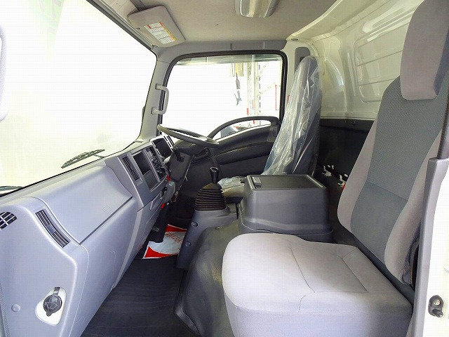 AC PS PW SRS ABS �L�[���X ���E�d�i�~���[/�q�[�^�[ AM/FM���W�I �^�[�{ �r�C�u���[�L �⓹���i�⏕���u �A�C�h�����O�X�g�b�v �g���N�V�����R���g���[�� �����u����