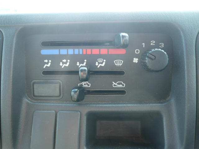 �����܂���&hellip; �G�A�R���񑕒��ԗ��ł���(&acute;;&omega;;`) �\�߂�������������m(__)m