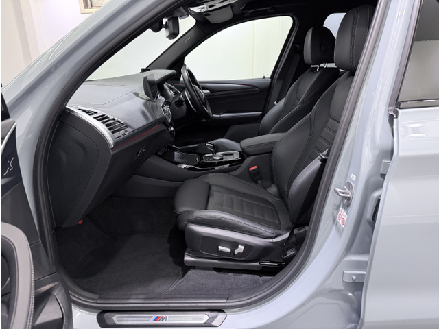 ���ǎ��A���Ԃ����T���Ȃ�JU�K���̔��X�̓��X�ɂ��C���������B�c�ƃX�^�b�t�S�����u���Îԍ���Z�\�m�}�C�X�^�[�v�u���Î����Ԕ̔��m�v���i��ۗL�B�������ڂŎd���ꂽ�ǎ��Ȏԗ���̔����Ă���܂��B