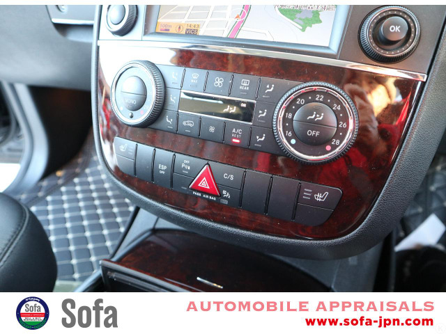 ���E�Ɨ��I�[�g�G�A�R�� �V�[�g�q�[�^�[ �v�b�V���X�^�[�g