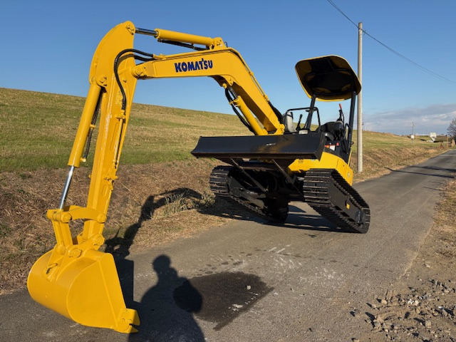 コマツ油圧ショベル