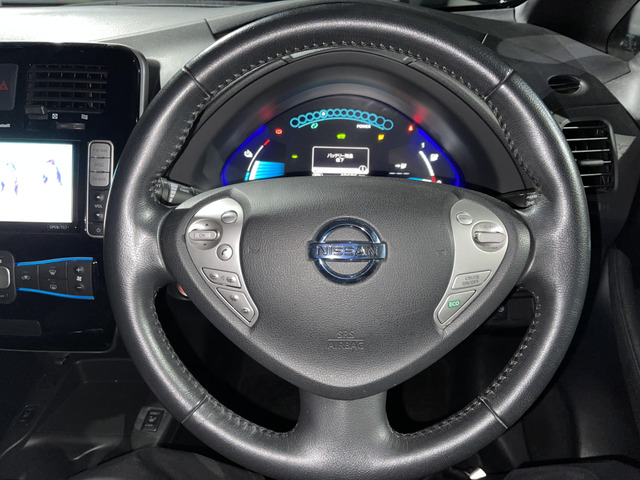 ���n���h���ɃX�C�b�`�����邩����������ɂ����ȑ��삪�ł��܂��B������������!!���₢���킹��TEL06-6430-1230 E-mail cars_genesis2007@yahoo.co.jp�܂�!!��