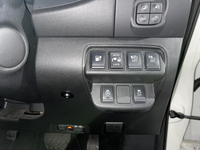 ���[�d�|�[�g�J����X�C�b�`��n���h���q�[�^�[�E�^�C�}�[�[�d�X�C�b�`�Ȃǂ��낢��ȃX�C�b�`������܂��B������������!!���₢���킹��TEL06-6430-1230 E-mail cars_genesis2007@