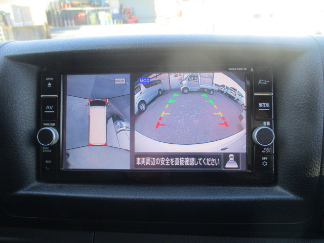 �A���E���h�r���[���j�^�[