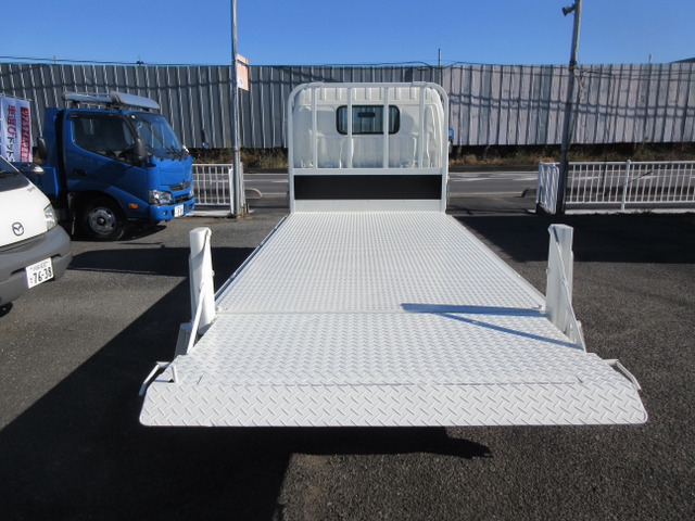 �����A�E�ב���ł����O���J����