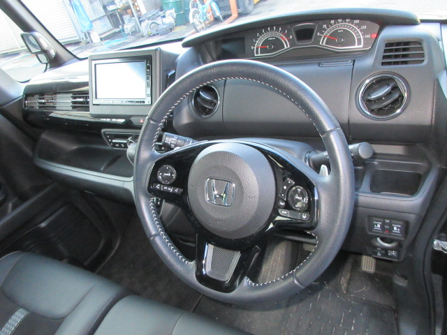 N-BOXカスタムL ターボ