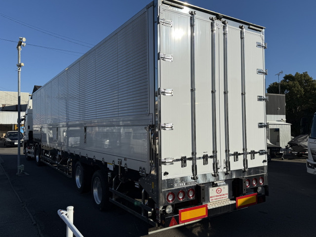 日本トレクスウィングセミトレーラ