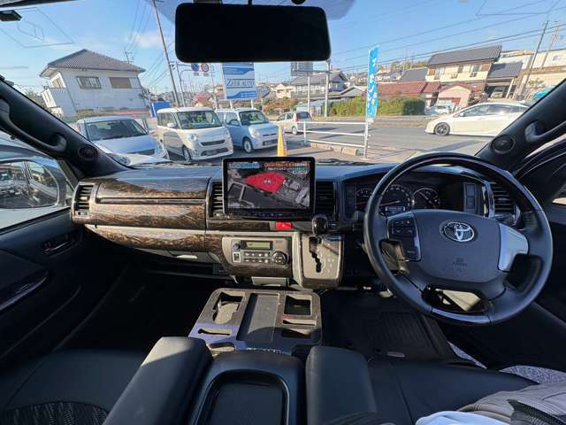 ハイエースバン3.0 スーパーGL ダークプライム ロング ディーゼル 4WD