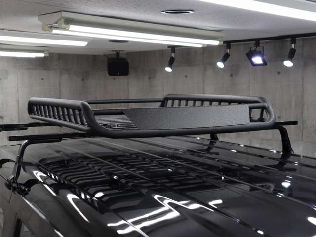 �V�i���[�t���b�N�t���ł�!�L�����v��A�E�g�h�A�V�[���Ȃǂɍs�����ȂǁA��������̉ו����^�ԍۂɖ��ɗ��֗��ȃA�C�e���ł���