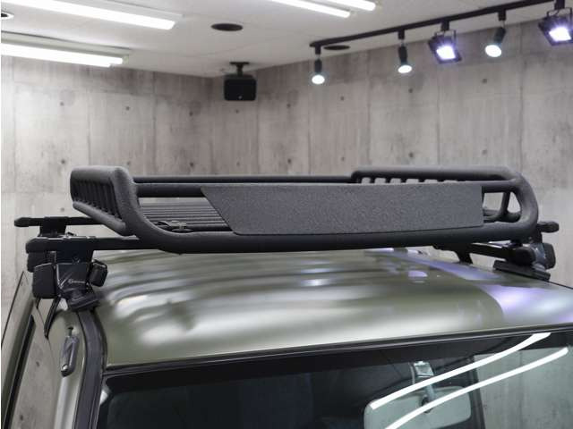 �V�i���[�t���b�N�t���ł�!�L�����v��A�E�g�h�A�V�[���Ȃǂɍs�����ȂǁA��������̉ו����^�ԍۂɖ��ɗ��֗��ȃA�C�e���ł���