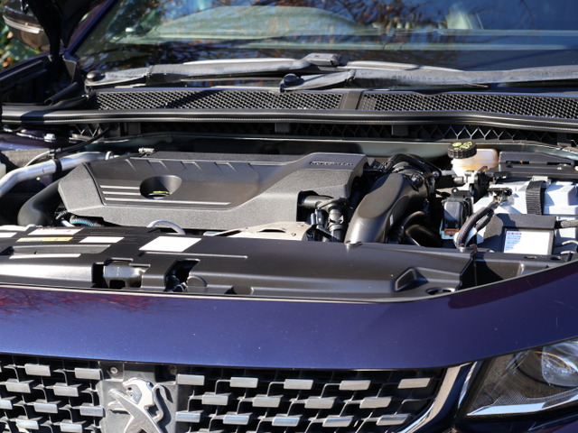 ���ׂẲ�]��Ō����悭�ߋ�����c�C���X�N���[���^�[�{�`���[�W���[�ɂ��u���ȉ����t�B�[�����O�ƗD�ꂽ�����\�ɒ�]�̂���w1.6L-PureTech�K�\�����G���W���x���ڃ��f��!!