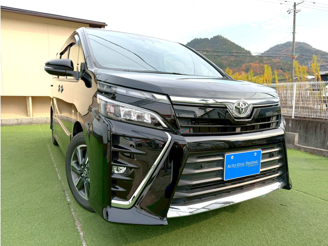 ヴォクシー2.0 ZS マルチ ユーティリティ