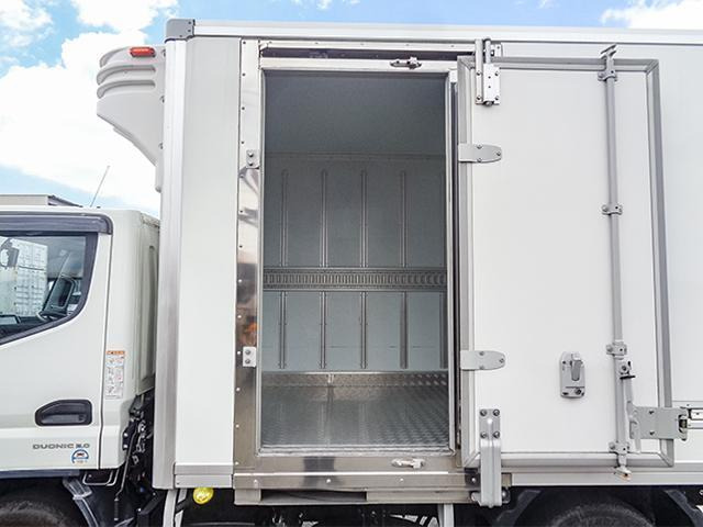 �T�C�h�X���C�h�h�A