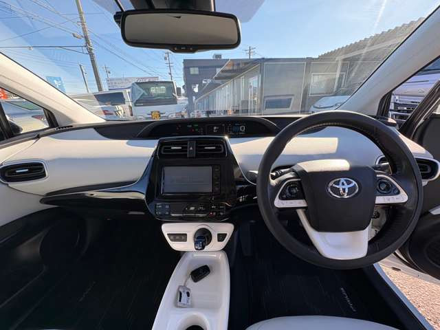 プリウス1.8 A ツーリングセレクション