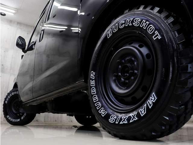 �u���b�N�X�`�[���z�C�[���ɐV�i�}�b�h�e���[���z���C�g���^�[�^�C���𑕒����A�N�e�B�u�ȕ��͋C�Ɏd�オ��܂����B