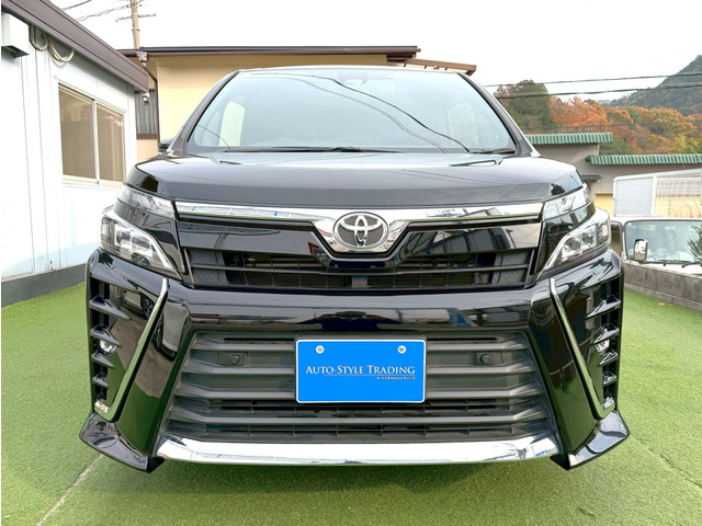 ヴォクシー2.0 ZS マルチ ユーティリティ