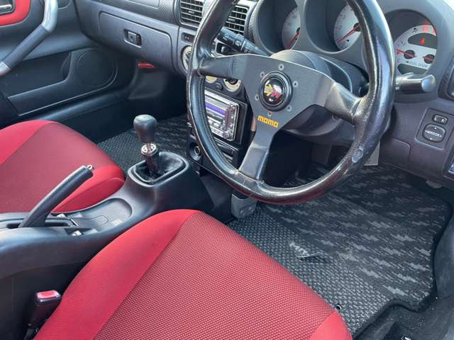 �V���E�I�[�g�ł͔̔��E�����E�C���E�A�t�^�[�T�[�r�X���[���̃��C���i�b�v�ł��o�}�����Ă���܂�!