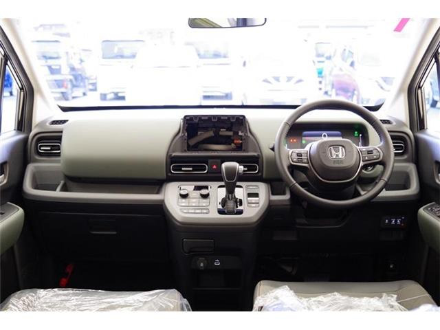 フリード1.5 e:HEV クロスター