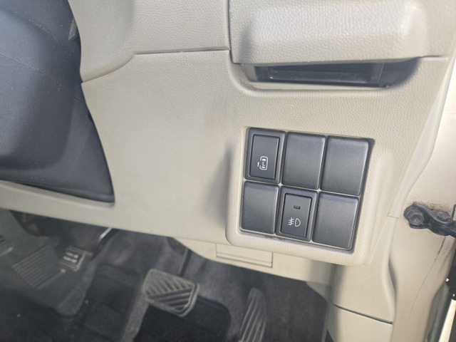 �d���X���C�h�h�A�[�E�t�H�O�����v�X�C�b�`�ł��B(�x�����z15.8���~�E�����Ɍ���E�^�C�~���O�`�F�[���ł��̂Ńx���g�����K�v�������܂��E�t�H�O�����v�E�����G�A��)