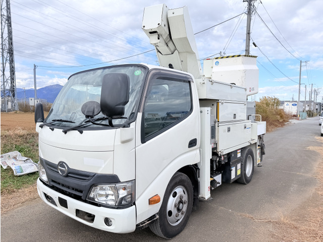 デュトロ高所作業車