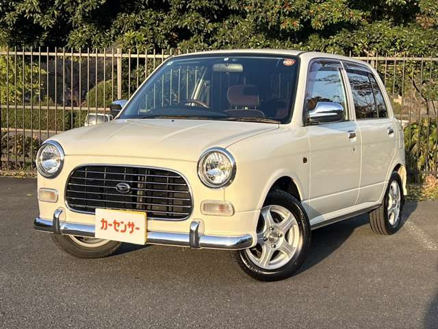 ���Ђł͐ύڎԂ��������Ă���܂��B�ߗׂ��牓���܂ł��[�Ԃ������܂��B