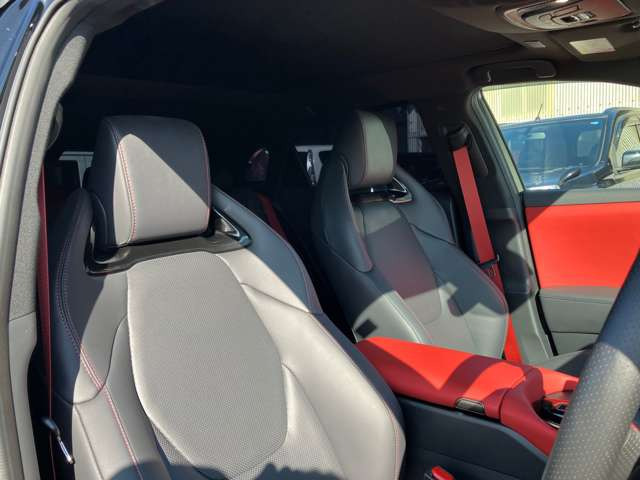 クラウンスポーツ2.5 RS E-Four 4WD