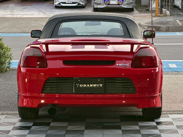 �y���A�E�B���O�z�����B