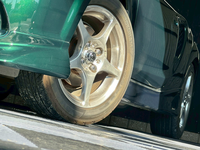 �y�J�X�^���z �J�X�^��������܂�!���[�_�E���E���t�g�A�b�v�ELED���E�A���~�z�C�[�����A�e�u�����h�̃p�[�c�̎�舵���������܂��B